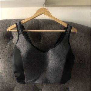 High impact Convertible sports bra US 38H